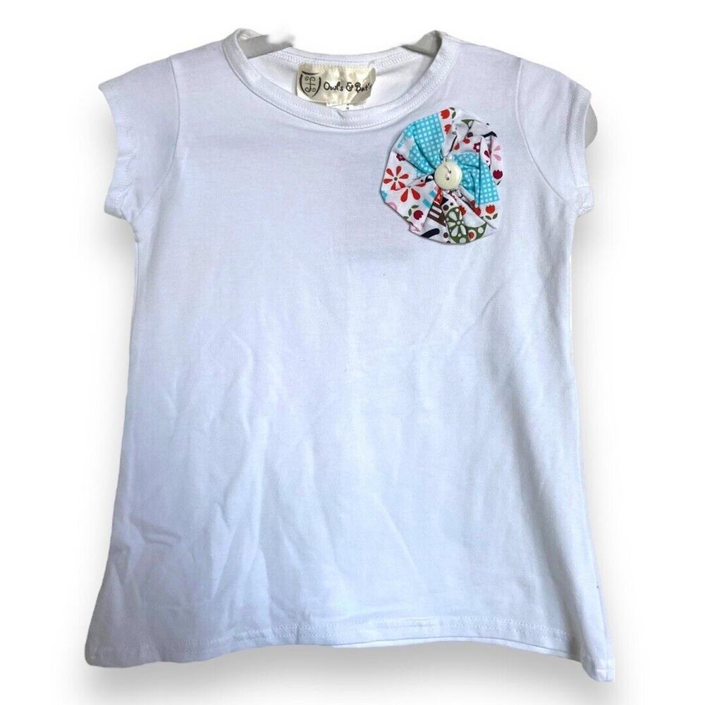 5/$35    Owl's and Bat's Girls Top Size 4T White Button Flower Stretchy Knit NEW